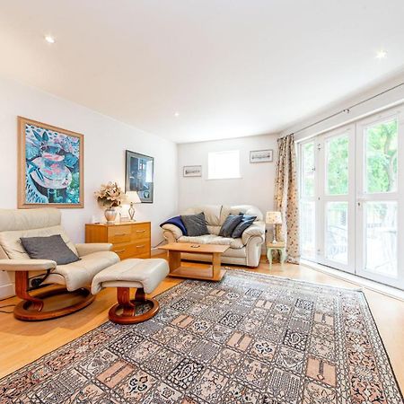 Pass The Keys Delightful Apartment Close To River In Se16 Лондон Екстериор снимка
