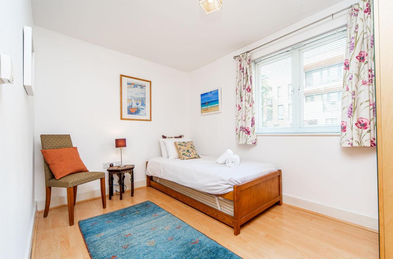 Pass The Keys Delightful Apartment Close To River In Se16 Лондон Екстериор снимка