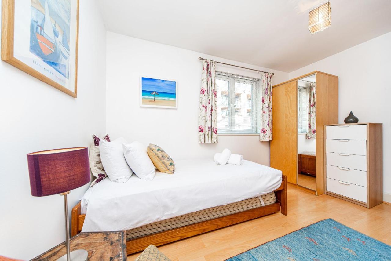 Pass The Keys Delightful Apartment Close To River In Se16 Лондон Екстериор снимка